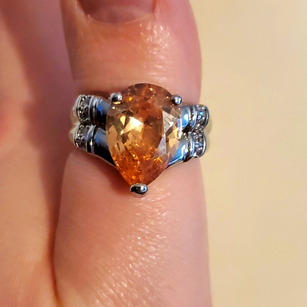 NEW CZ Fashion Ring